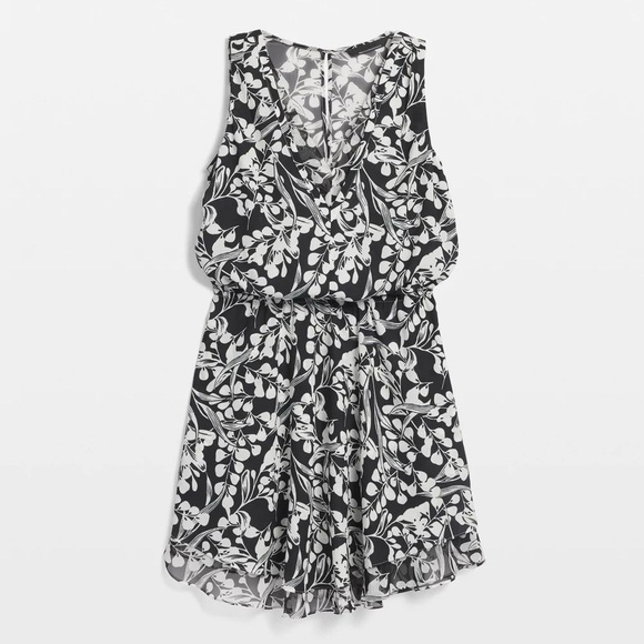 White House Black Market Dresses & Skirts - White House Black Market Floral Layered Sleeveless V-neck Mini Dress 00